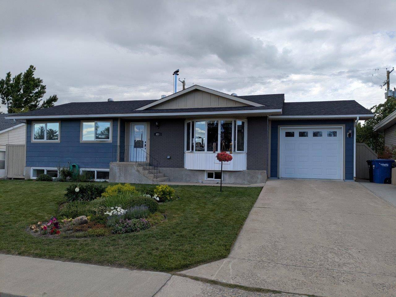 Out Of Area, AB T0L 0Z0,621 26th ST