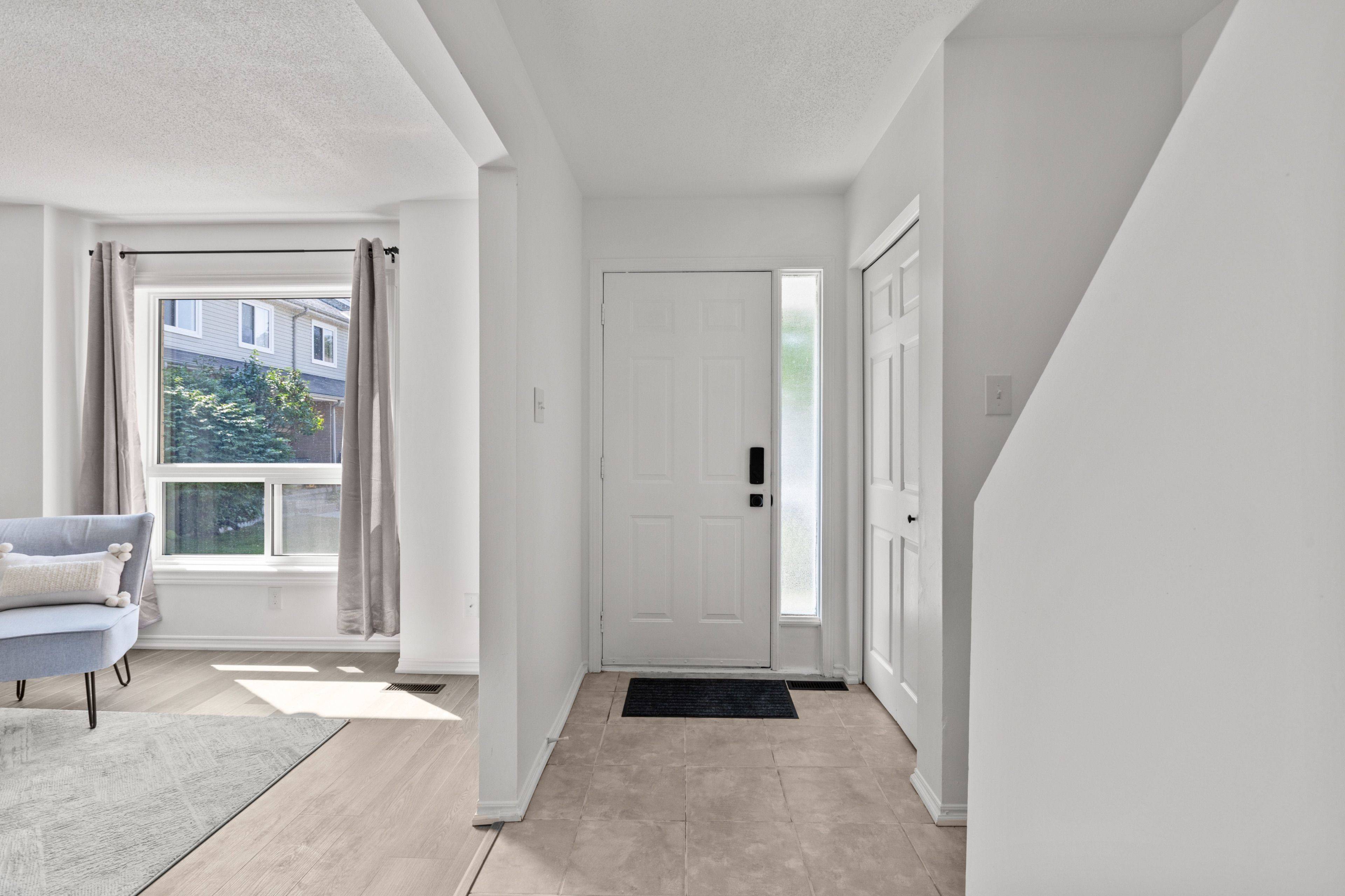 London East, ON N5V 2B9,484 Third ST #3