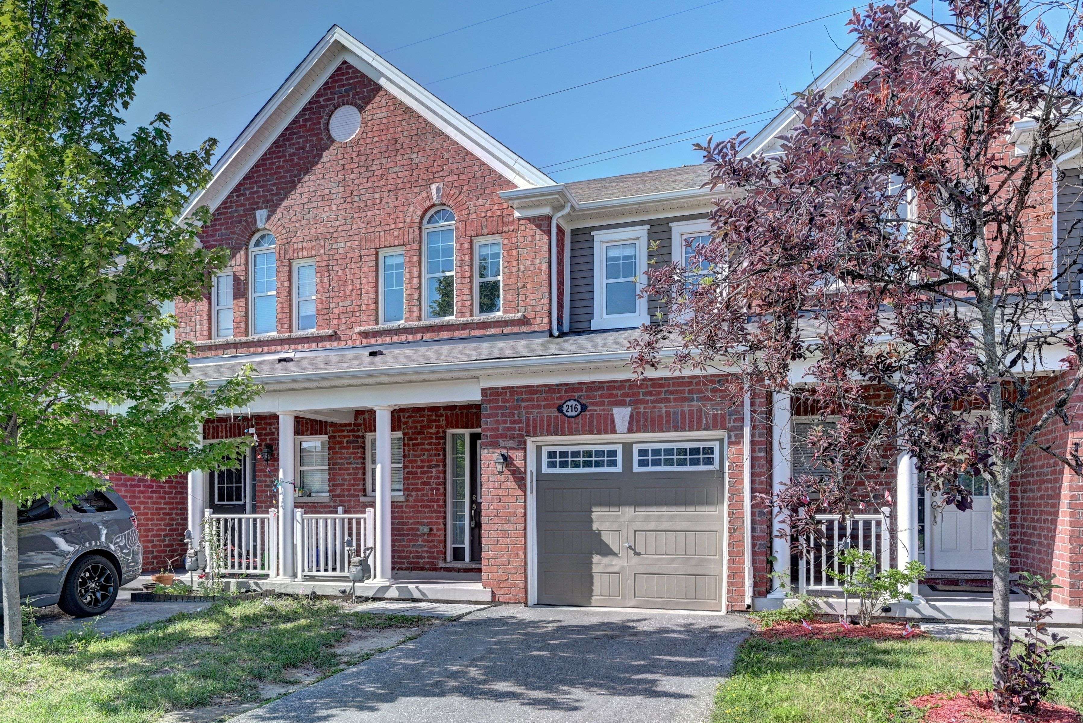 Kitchener, ON N2P 0H7,216 Waterbrook LN