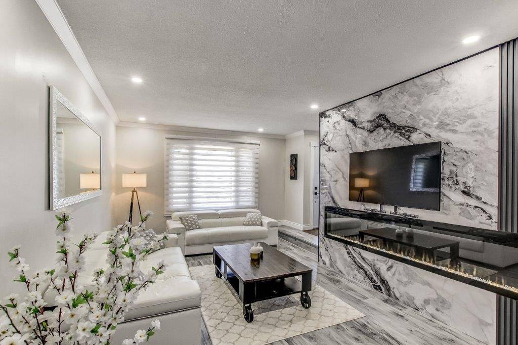 London South, ON N6E 2N8,86 Tumbleweed CRES