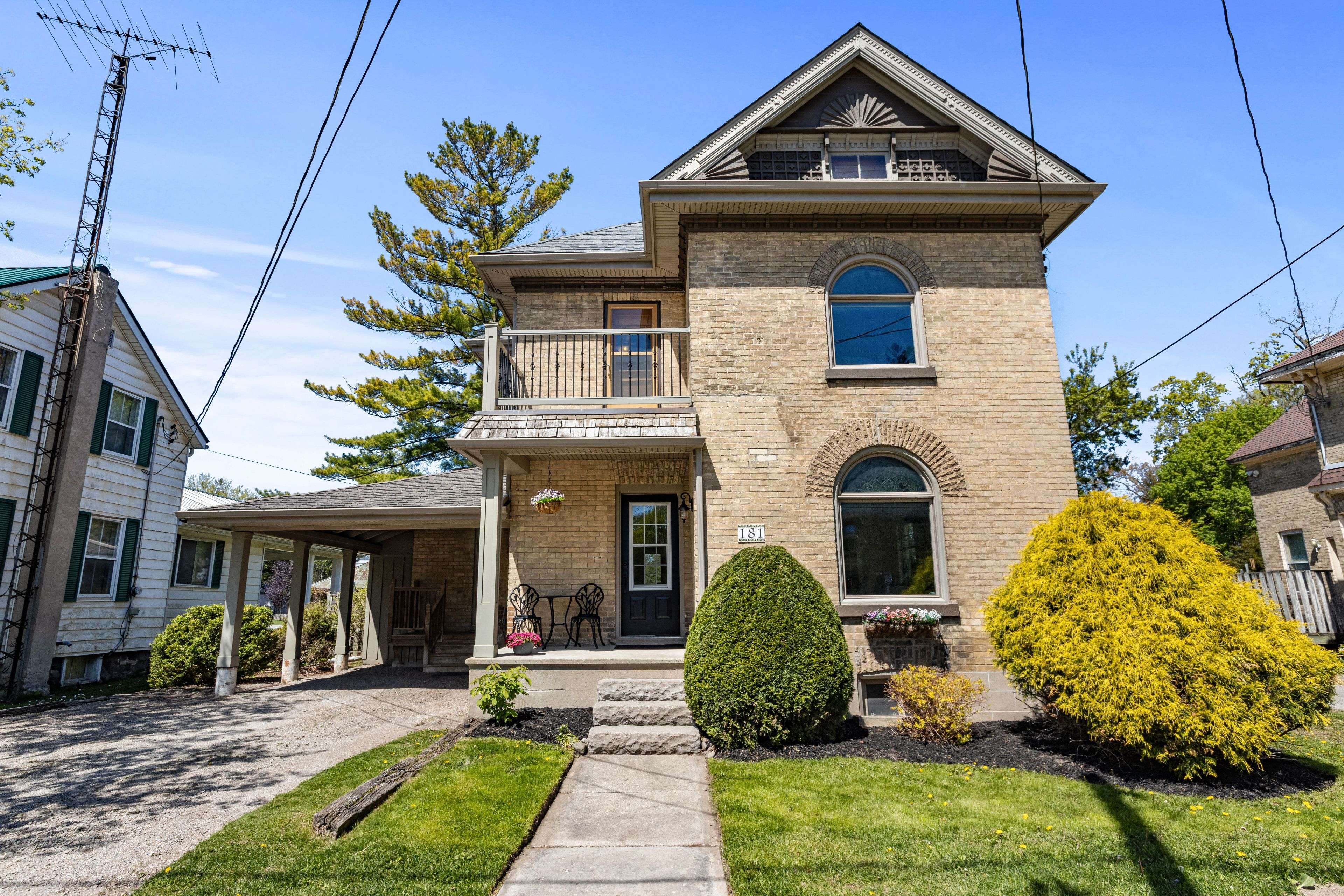 North Middlesex, ON N0M 2K0,181 Parkhill Main ST