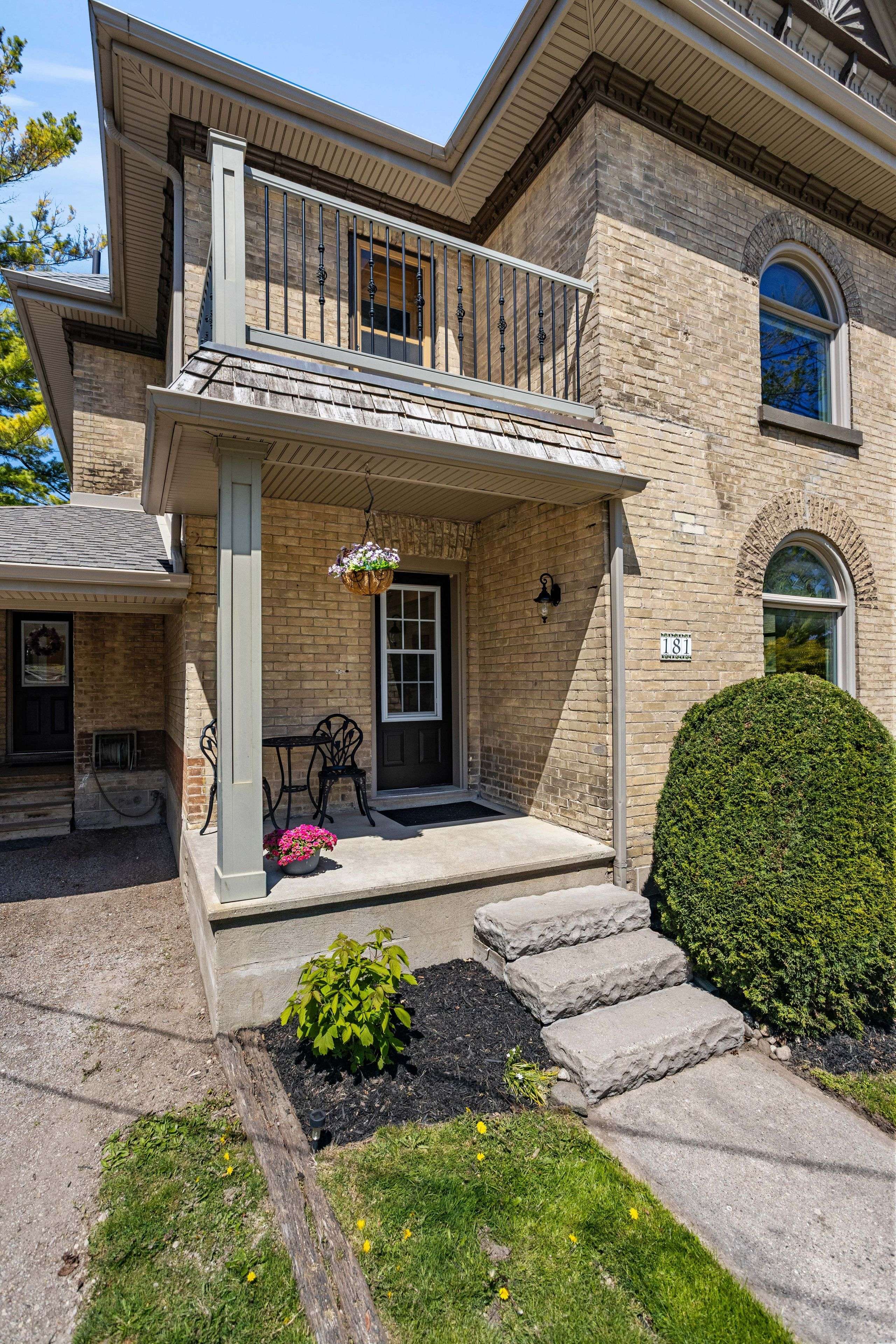 North Middlesex, ON N0M 2K0,181 Parkhill Main ST