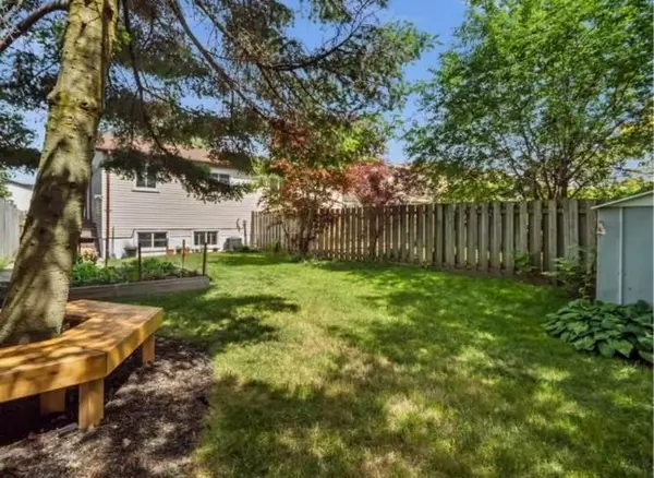 Oshawa, ON L1J 7B4,174 Castlebar CRES #BSMT