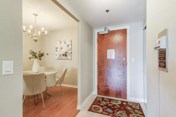 Burlington, ON L7L 6P6,100 Burloak DR #1218