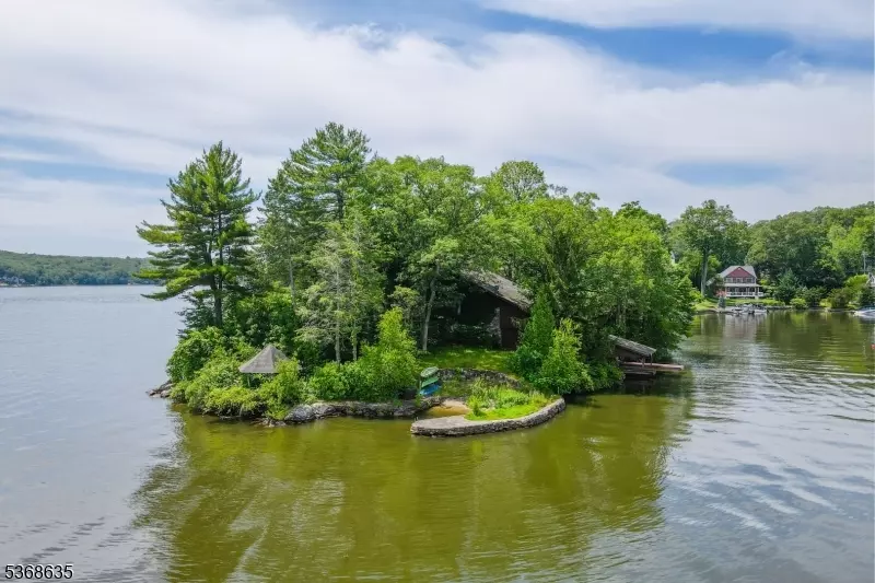 68 Rocky Point Rd, West Milford Twp., NJ 07421