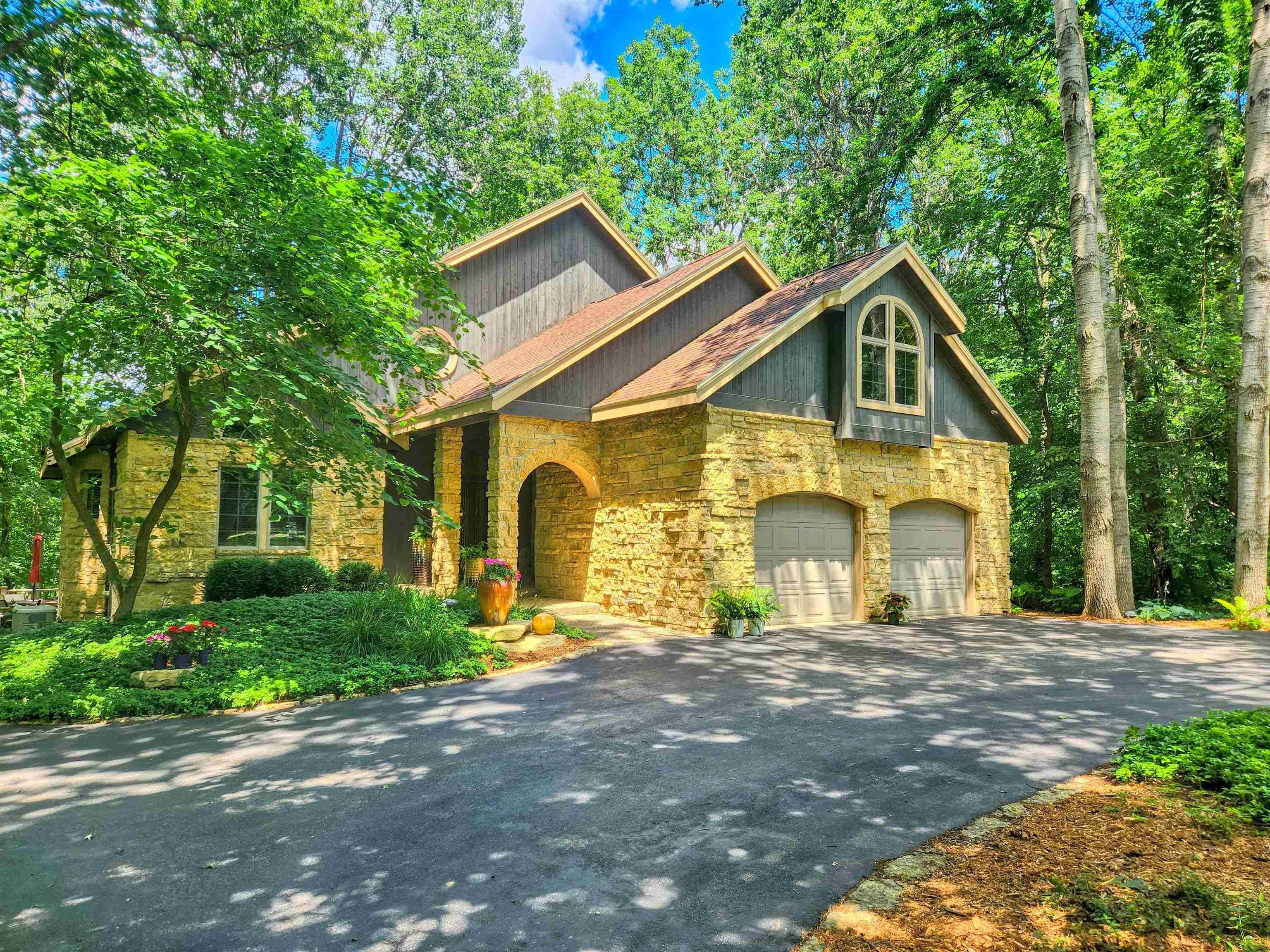 21-11 Timber Shore, Lake Carroll, IL 61046