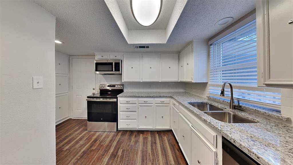 Arlington, TX 76013,2214 Brigadoon Court