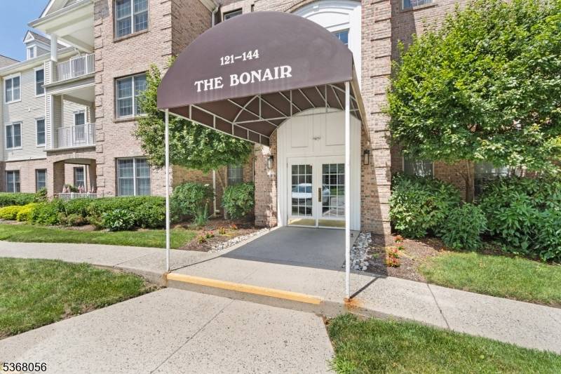 138 Ridgeview Ln #138, Mount Arlington Boro, NJ 07856