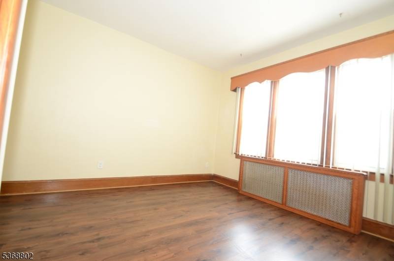 Clifton City, NJ 07011,74 Harrison Pl