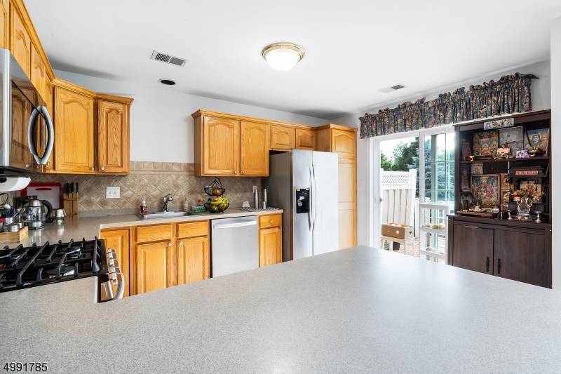 Bernards Twp., NJ 07920,13 Charleston Ct Ondo