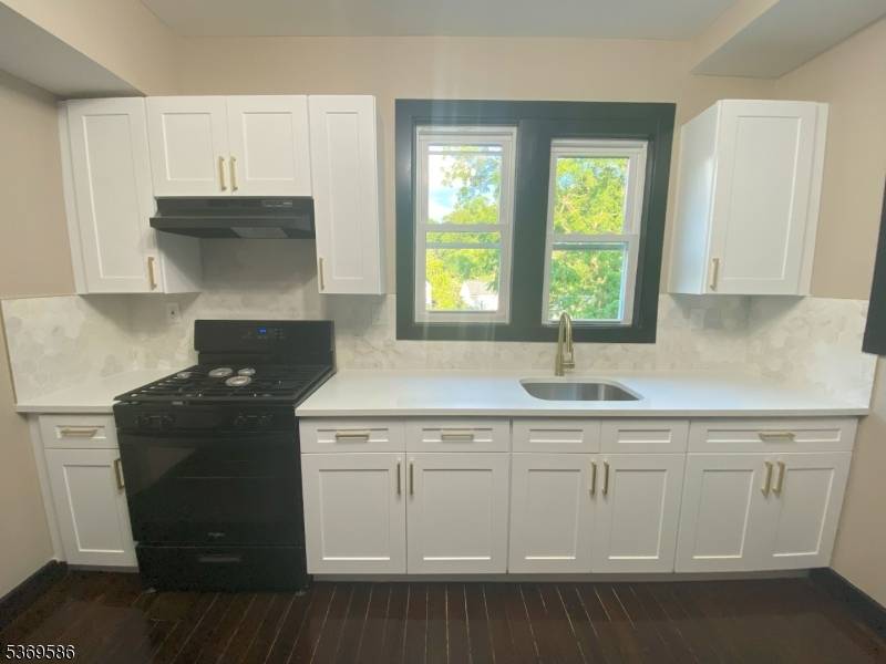 11 Center St #B, High Bridge Boro, NJ 08829