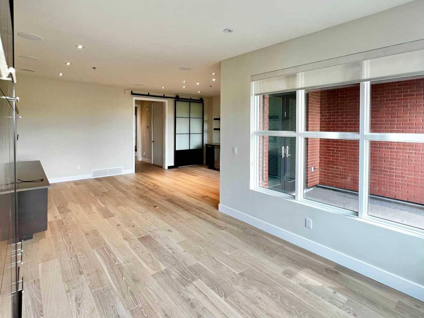 Calgary, AB T3H 0G3,113 Aspen Meadows HL SW