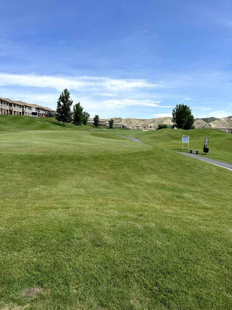 Lethbridge, AB T1K 6V1,256 Canyon BLVD W