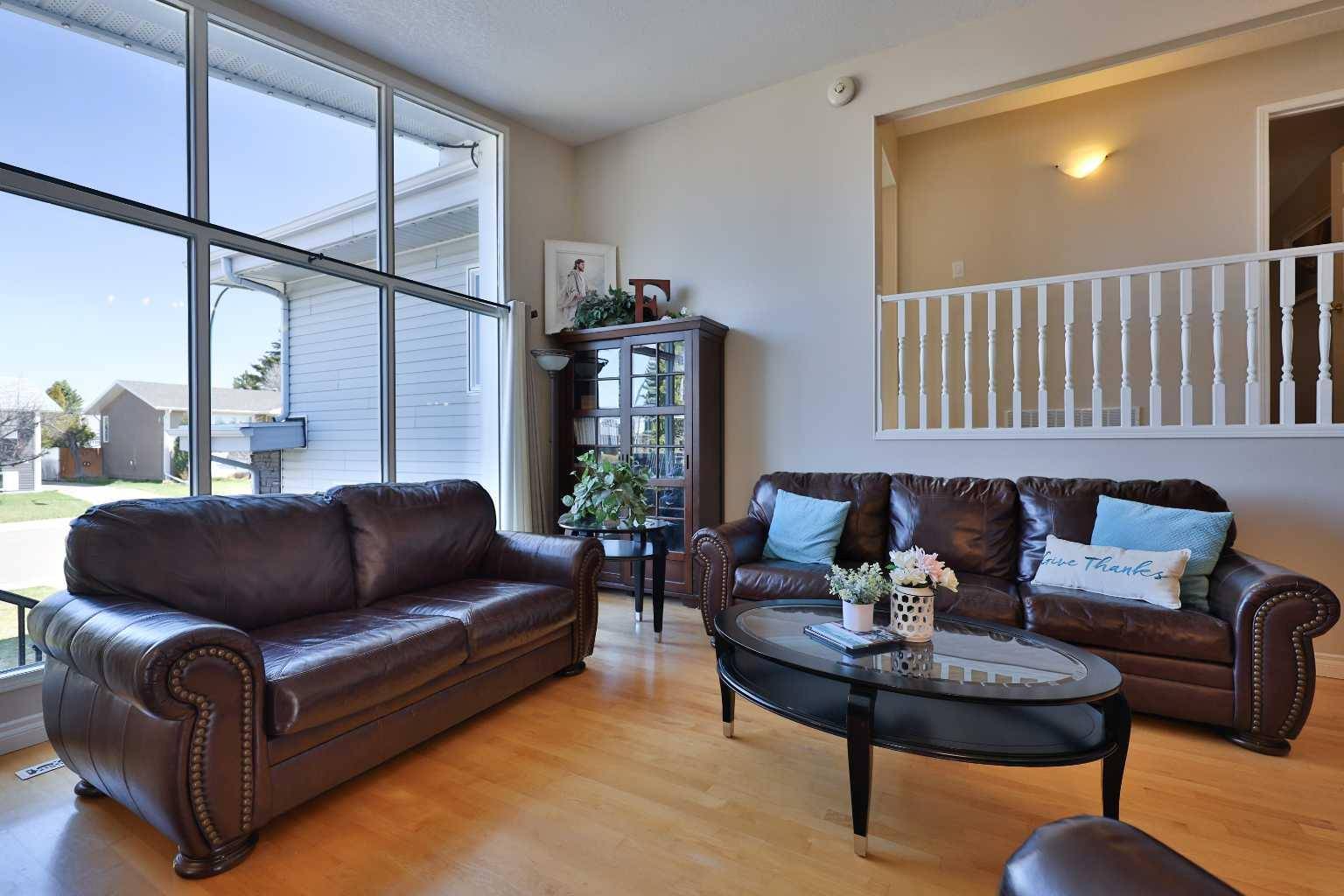 Lethbridge, AB T1K 3H4,3218 Lakeside RD South