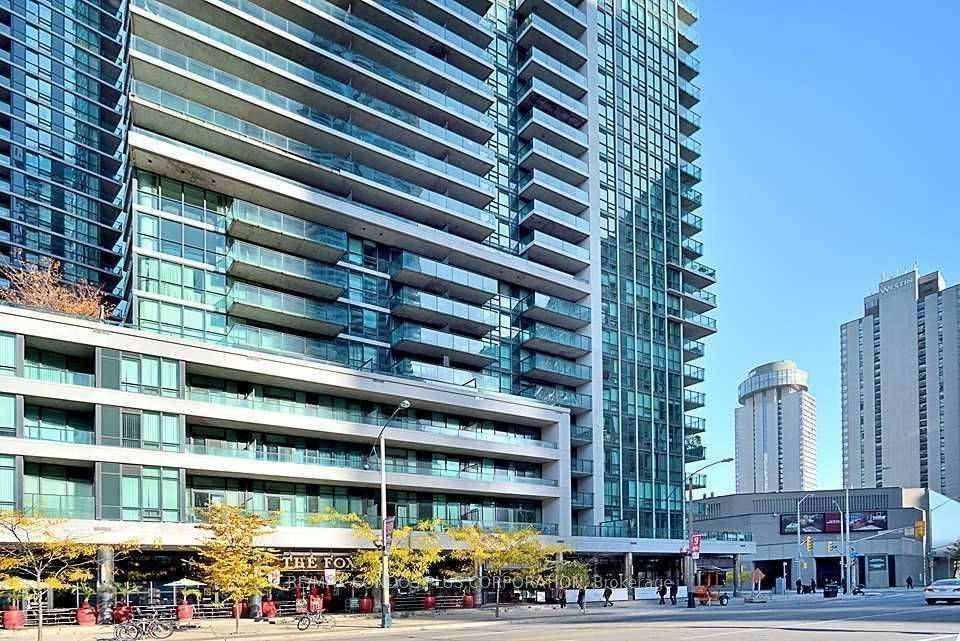 Toronto C01, ON M5J 2Z3,33 Bay ST #3501