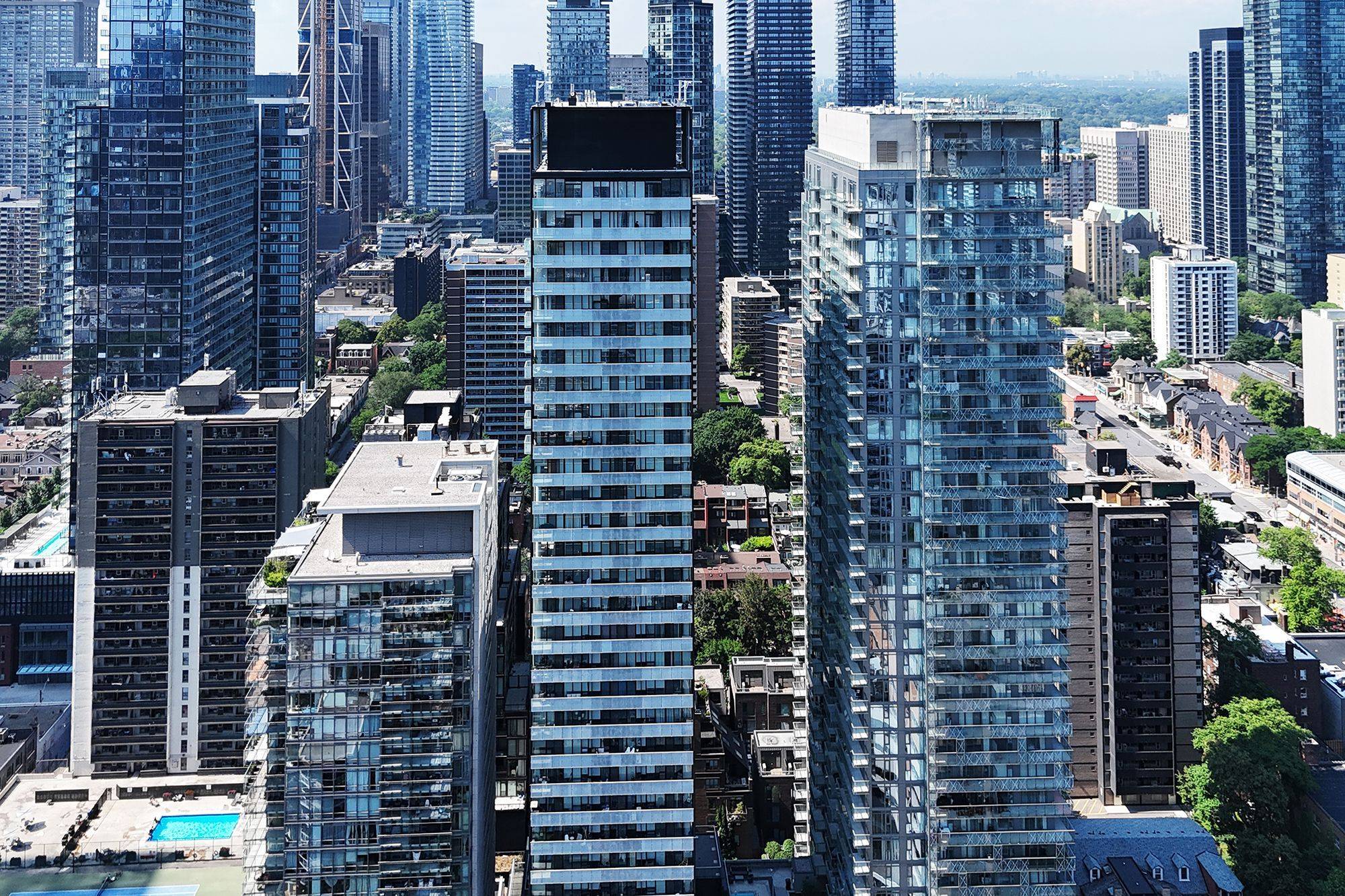 28 Wellesley ST E #304, Toronto C08, ON M4Y 0C4