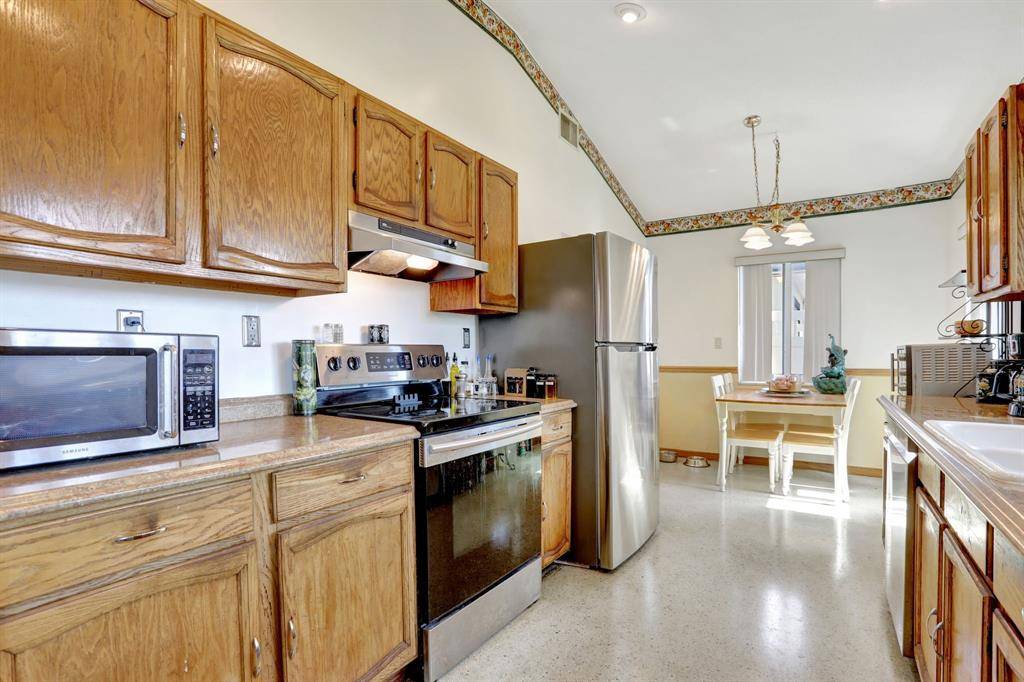 Pompano Beach, FL 33060,420 SE 14th Ave