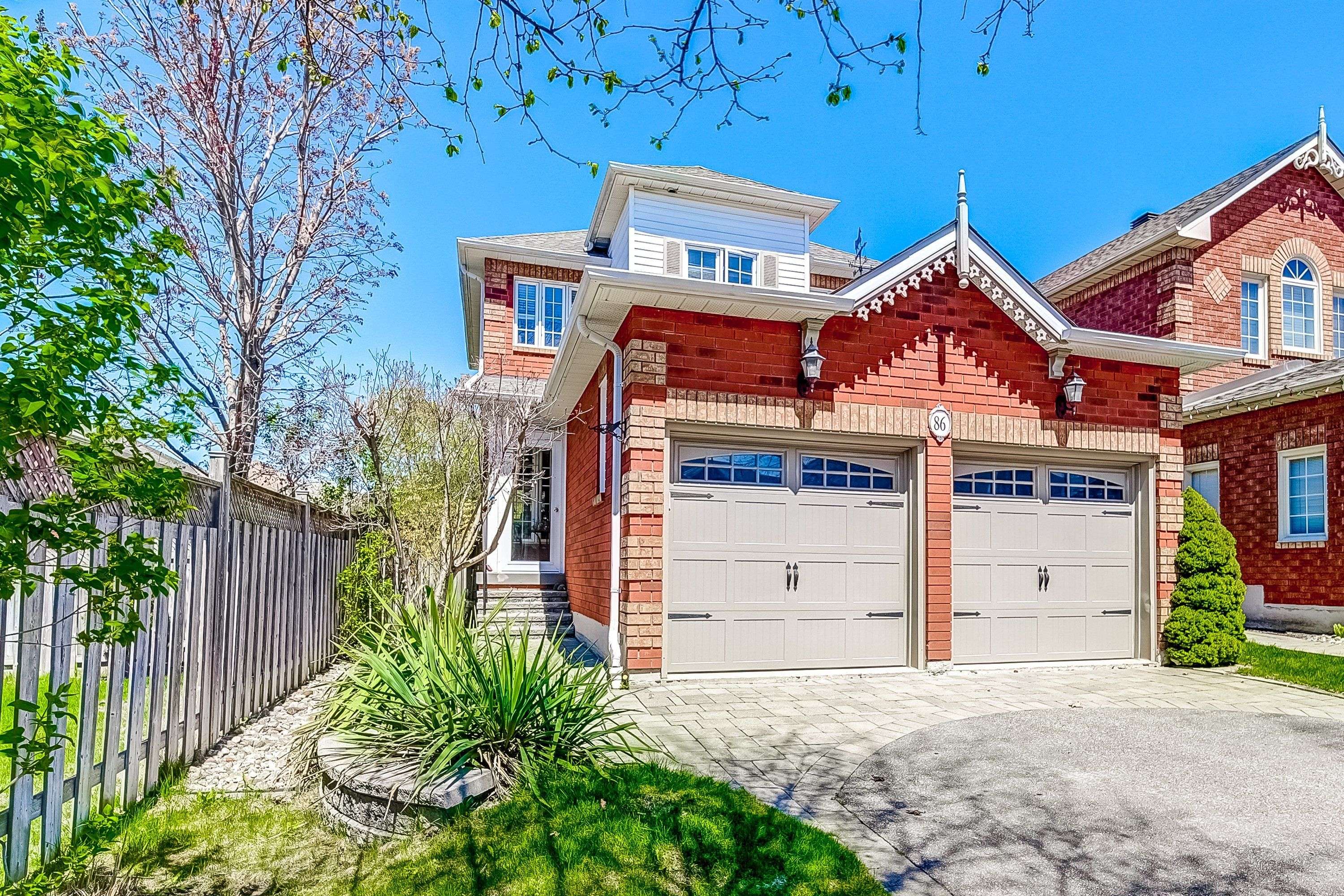 86 Downey CIR, Aurora, ON L4G 7E8