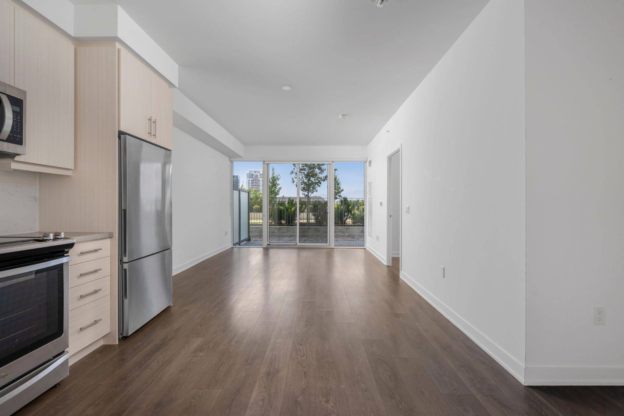 Richmond Hill, ON L4B 0H4,85 Oneida CRES #303