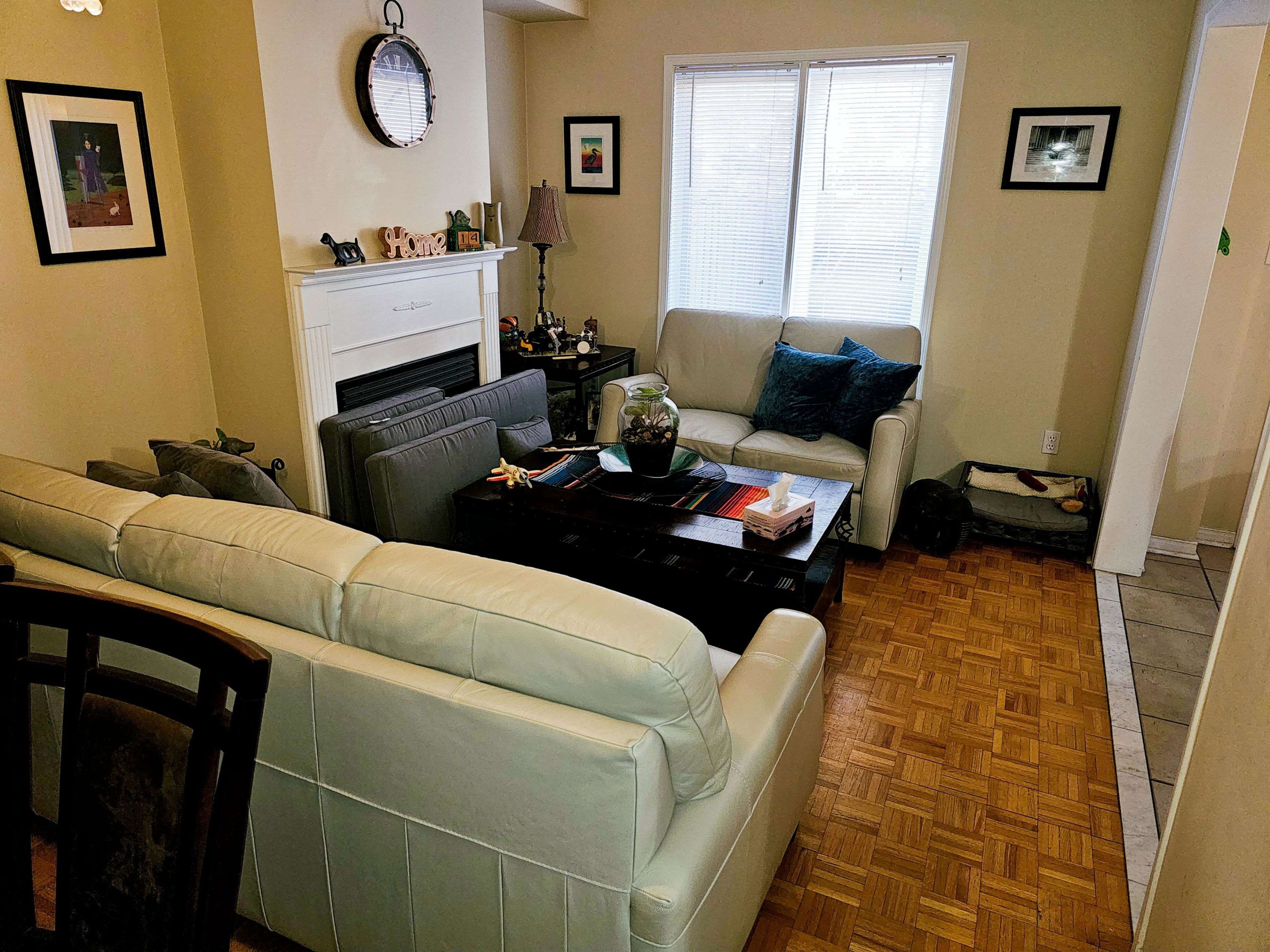 Vaughan, ON L4L 9C9,180 Blue Willow DR #27