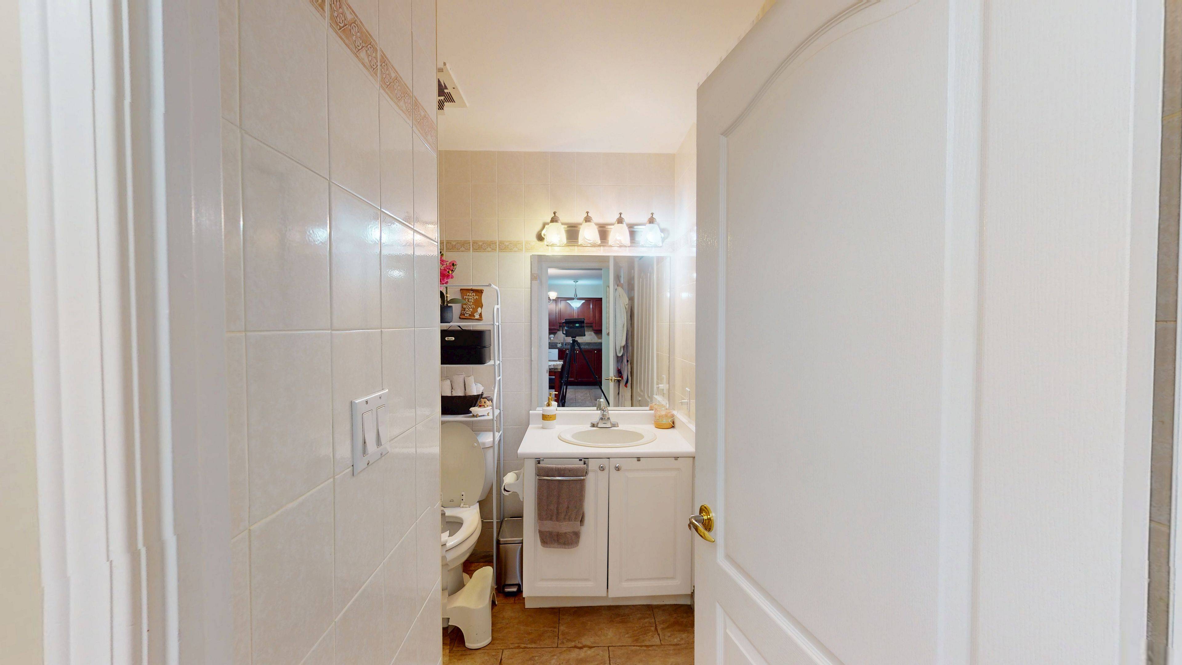 Vaughan, ON L4L 9K1,7373 Martin Grove RD #Unit 607