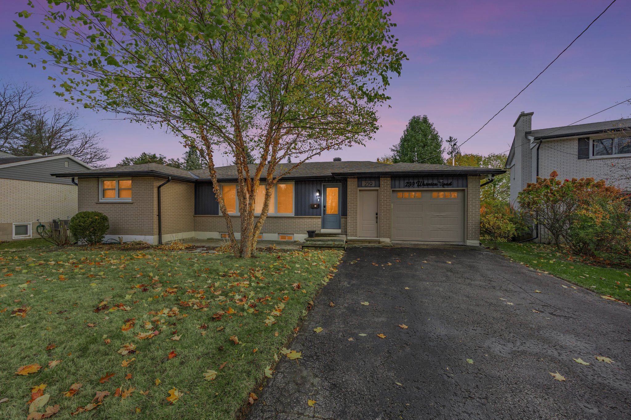 239 Warnica RD, Barrie, ON L4N 3Z2