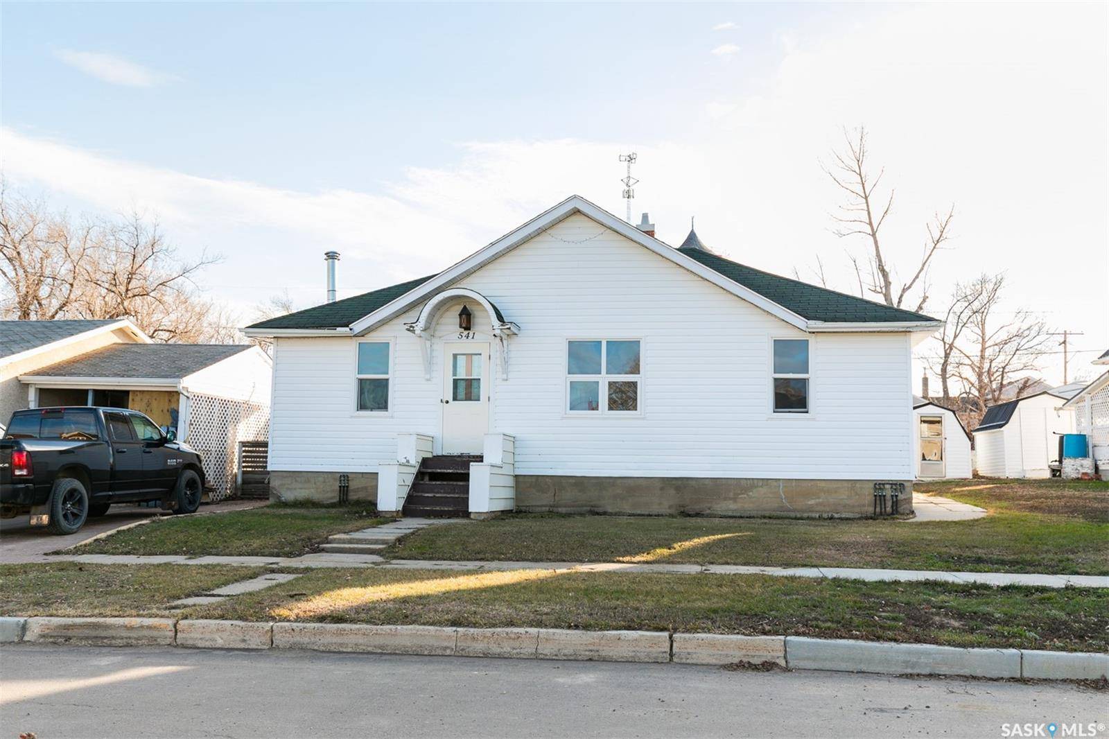 541 Alberta AVENUE, Kerrobert, SK S0L 1R0