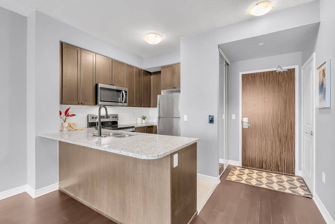 Mississauga, ON L5B 0G9,349 Rathburn RD W #1108