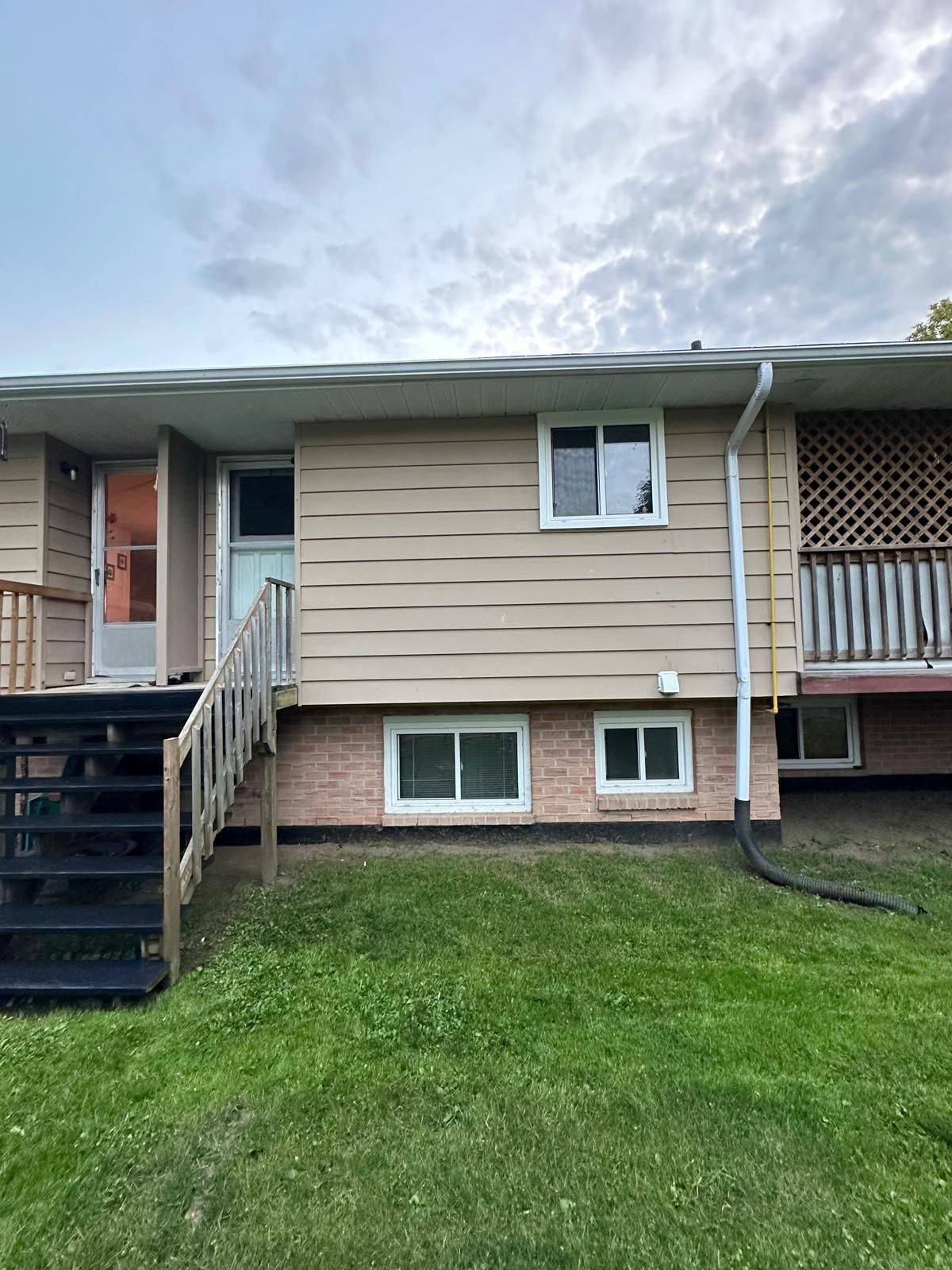 Minto, ON N0G 1Z0,103 King ST N