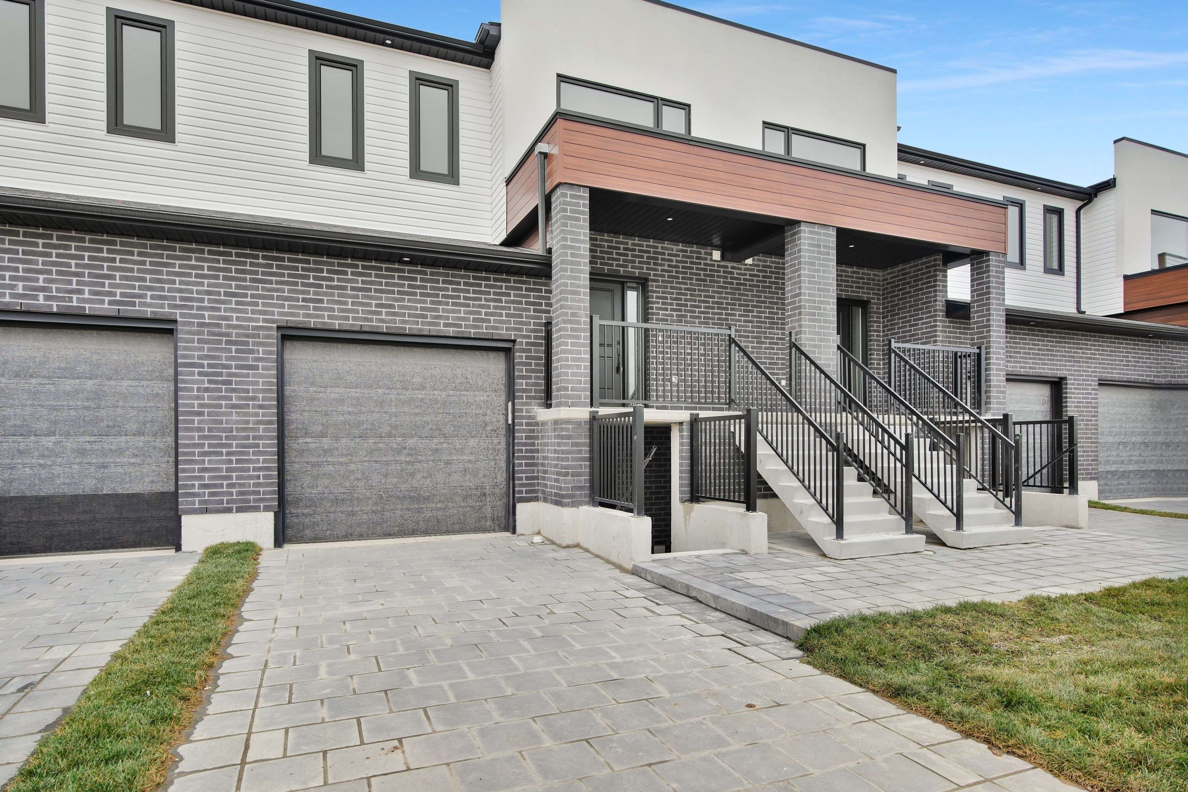London South, ON N6P 0J6,6643 ROYAL MAGNOLIA AVE