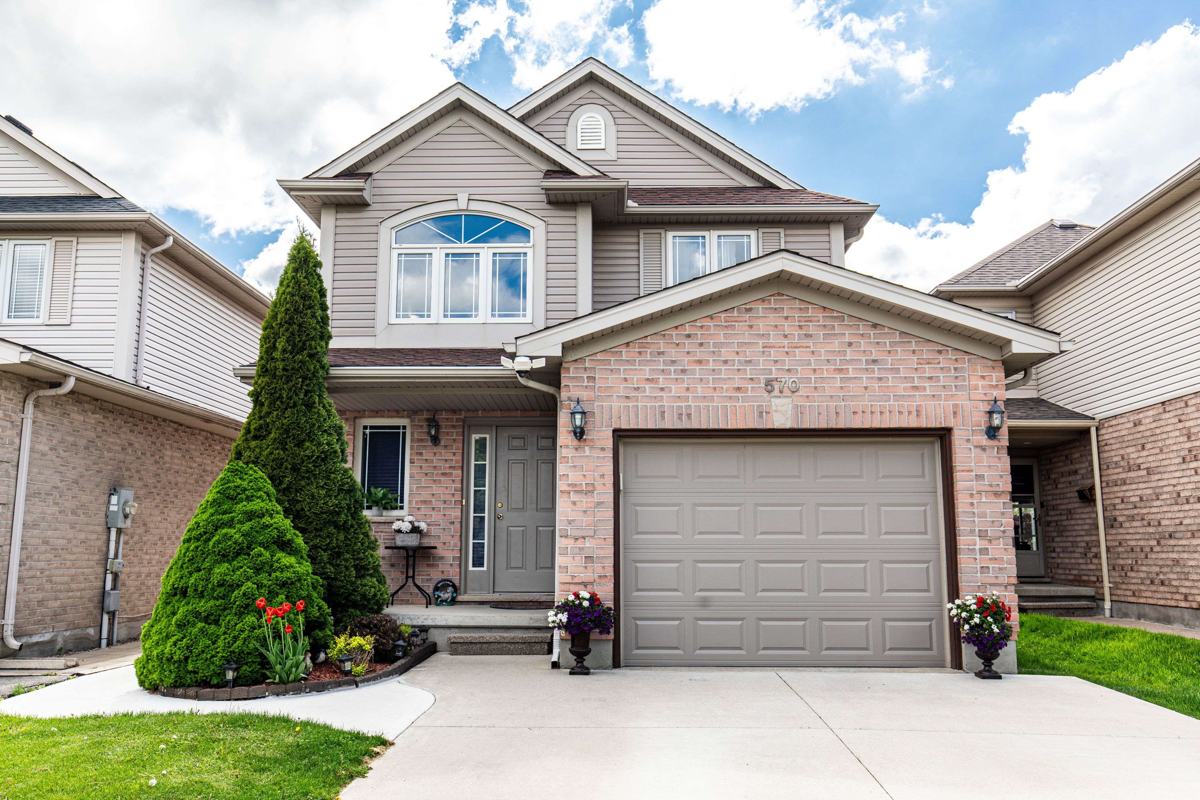 570 Cuthbert CIR, London South, ON N6M 1K6