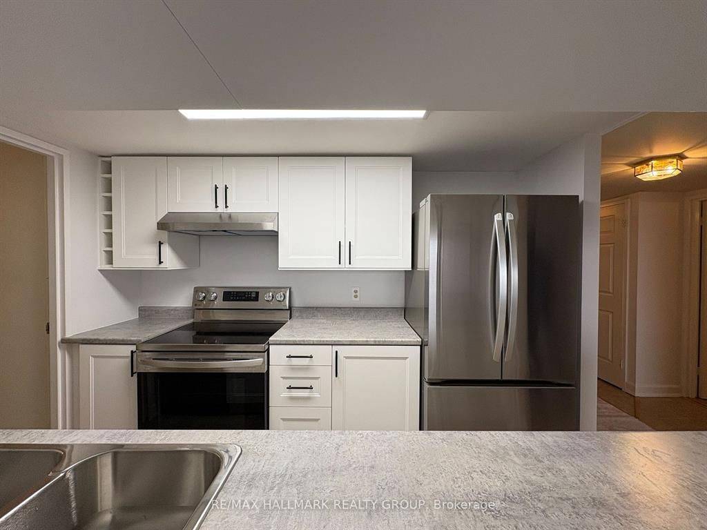 Carlingwood - Westboro And Area, ON K2A 4A2,2019 Carling AVE #605