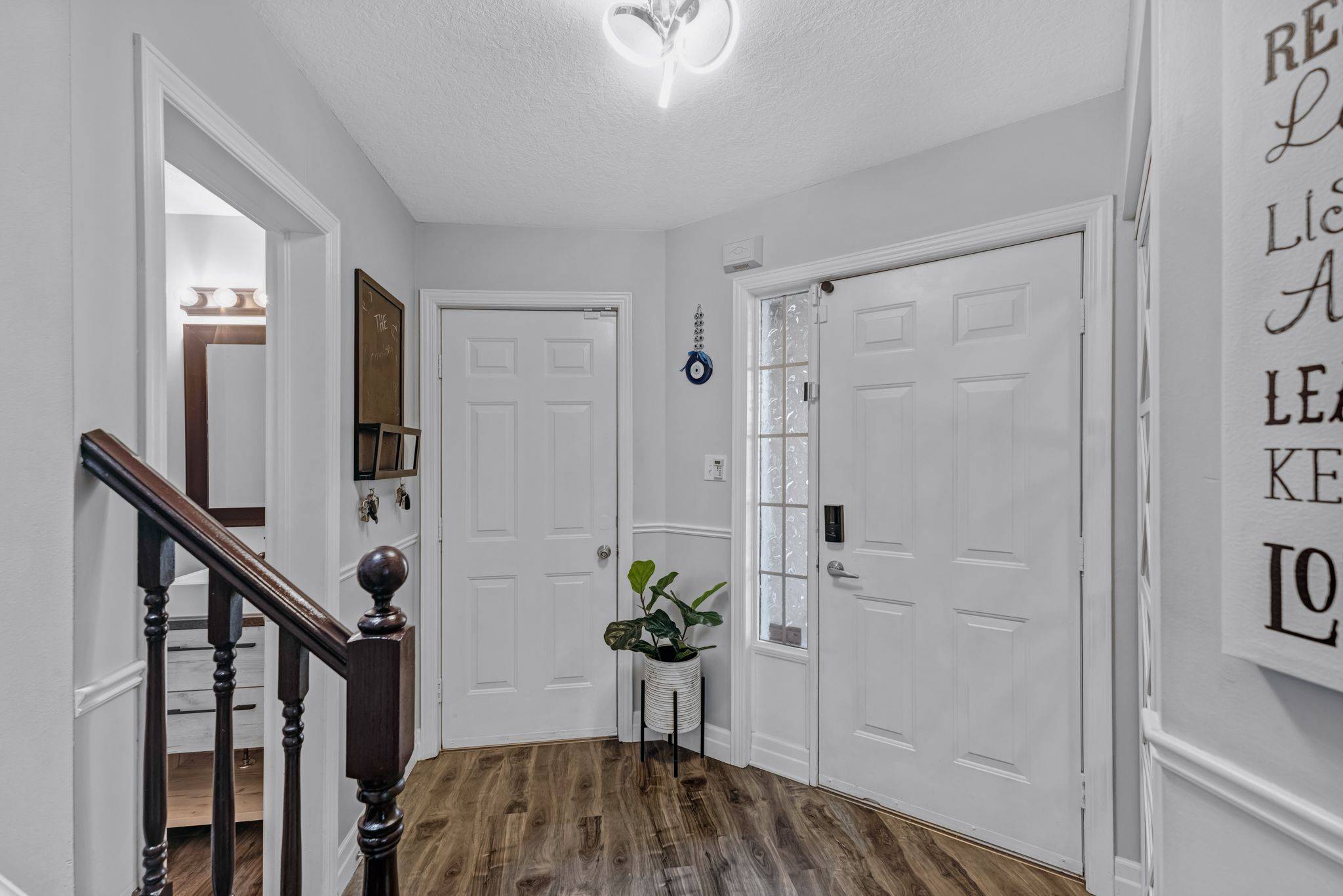 Kitchener, ON N2N 3N4,175 Hollyridge CRES