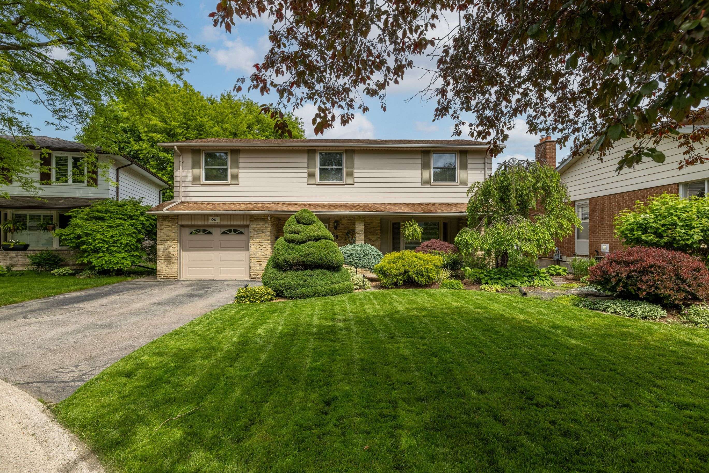 London South, ON N6J 3Y1,66 Guildford CT