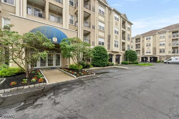 Clifton City, NJ 07013,7303 Ravenscroft Rd #7303