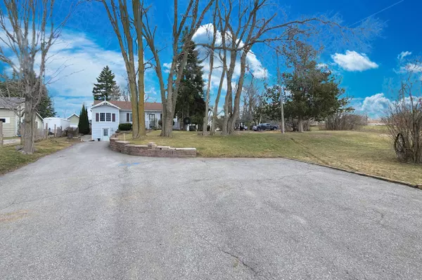 East Gwillimbury, ON L0G 1R0,19765 Leslie ST