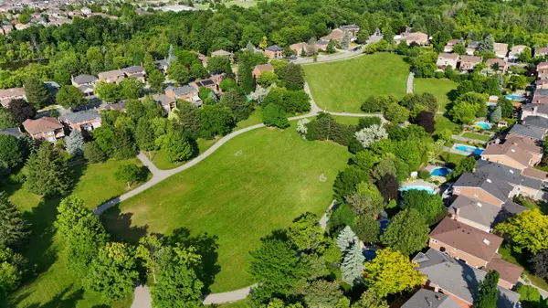 Brampton, ON L6Z 3E2,66 Barr CRES