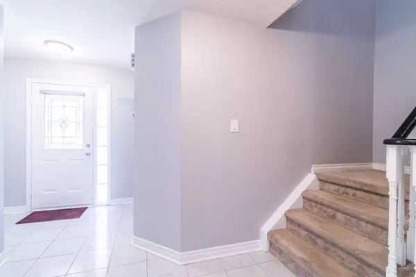 Burlington, ON L7L 6J8,4432 Vallence DR