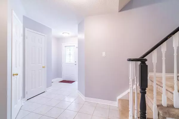 Burlington, ON L7L 6J8,4432 Vallence DR