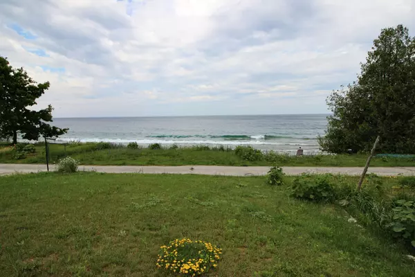 Northern Bruce Peninsula, ON N0H 1Z0,14 Dock LN