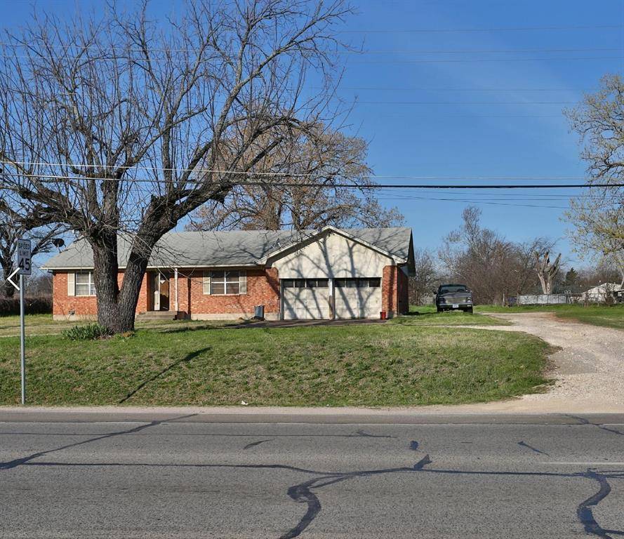 Joshua, TX 76058,117 N Broadway Street