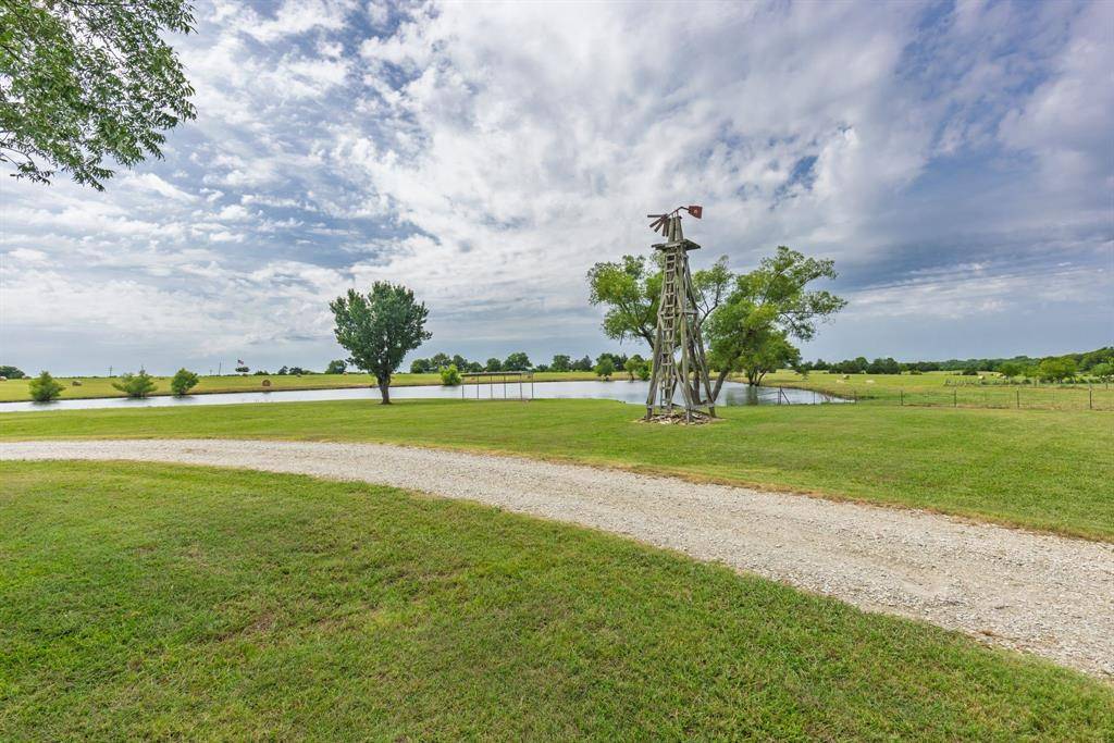 Wolfe City, TX 75496,3159 Fm 1563