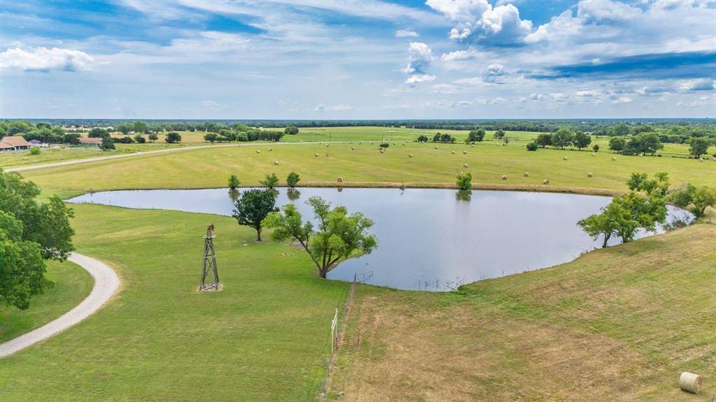 Wolfe City, TX 75496,3159 Fm 1563