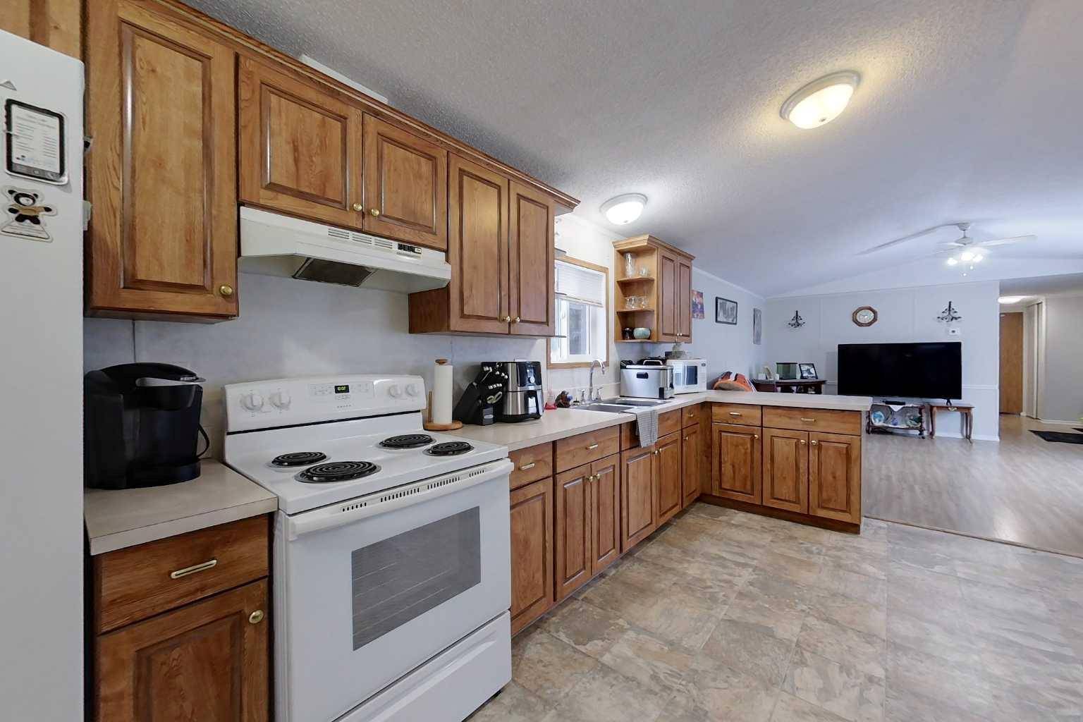 Slave Lake, AB T0G 2A4,812 6 AVE SW #1C
