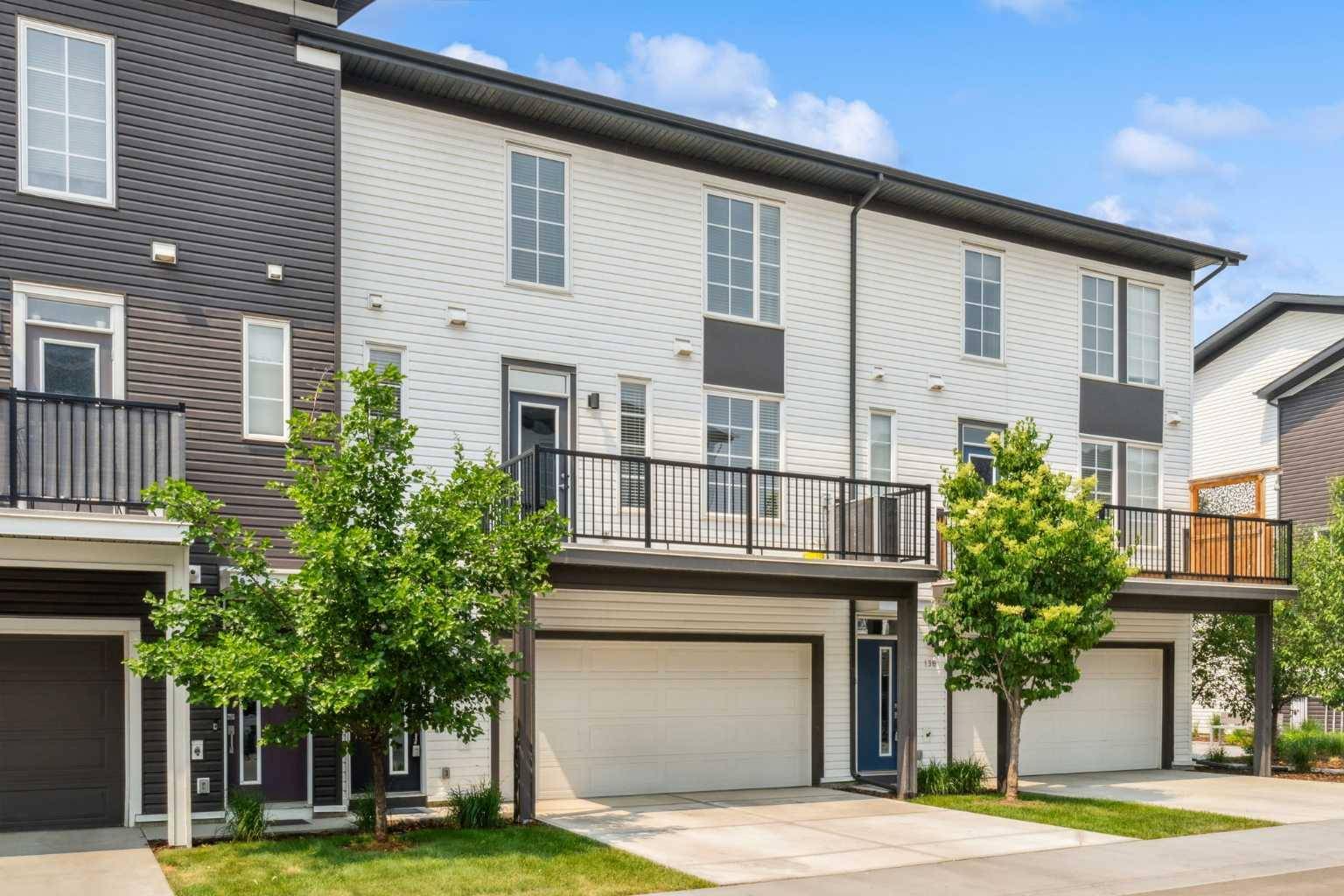 Calgary, AB T2X 4C2,136 Walgrove Common SE