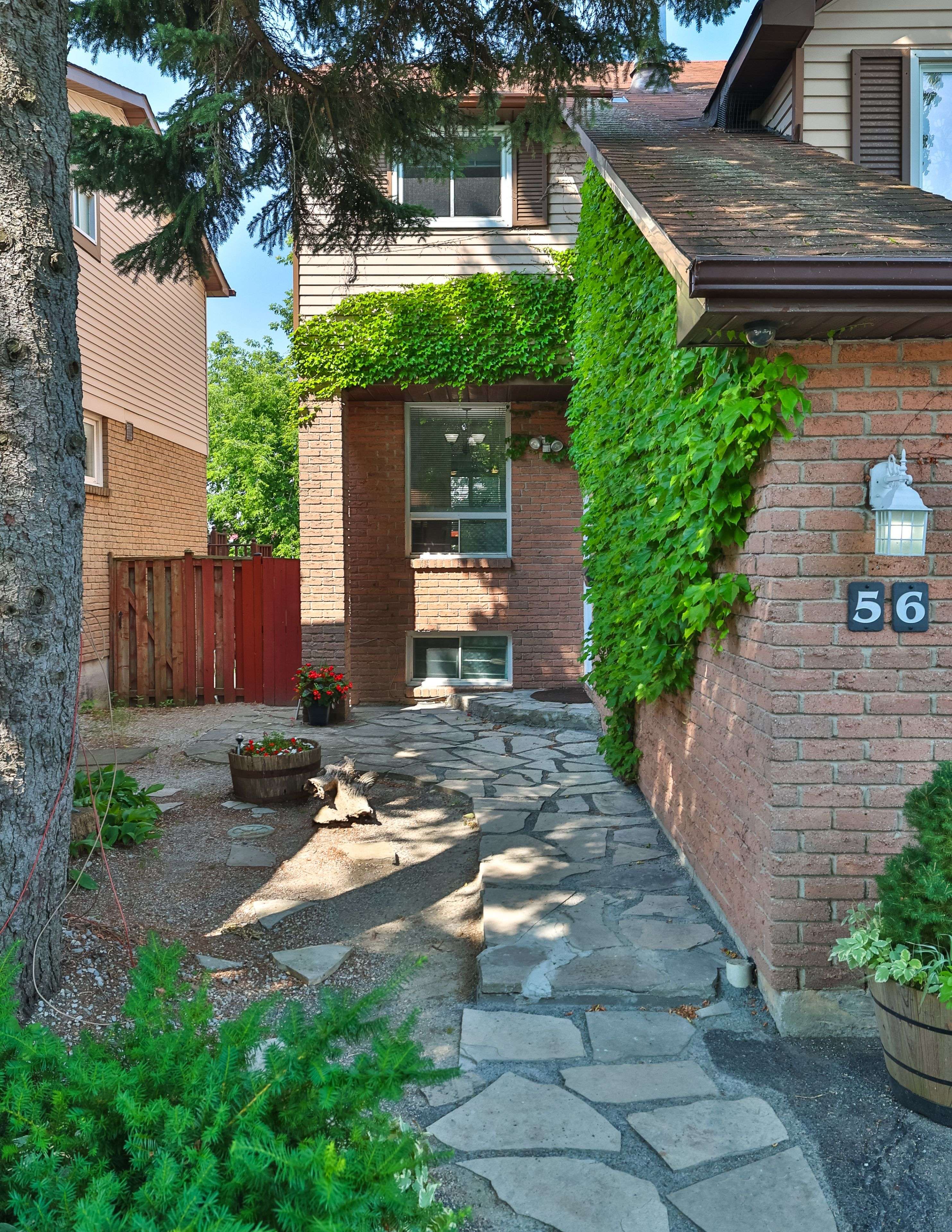 Toronto E07, ON M1V 2B4,56 Muirlands DR