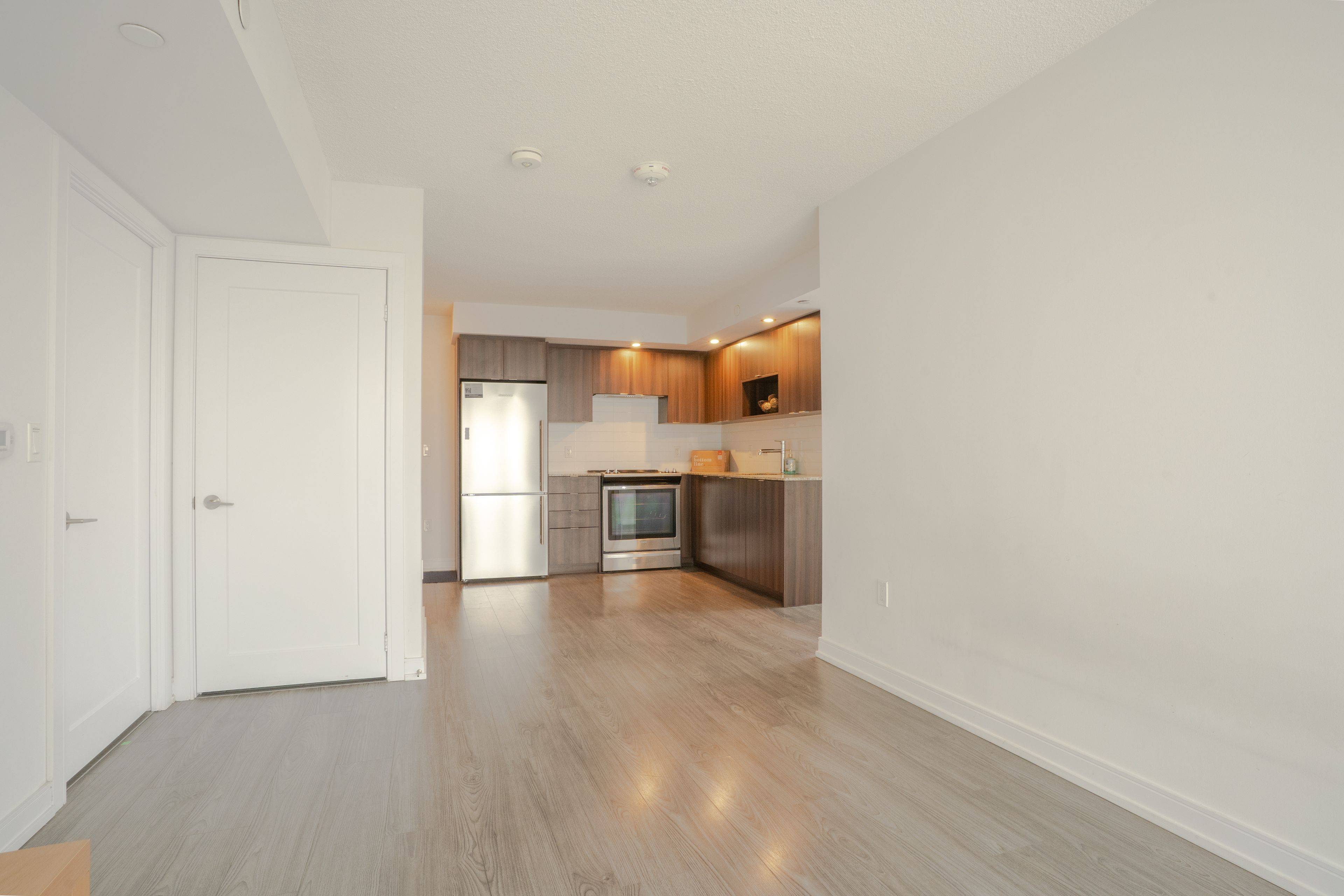 Toronto E07, ON M1S 0N4,225 Village Green SQ #1708