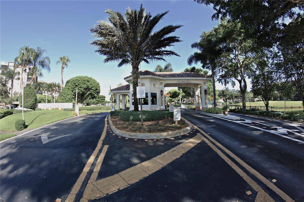 Pembroke Pines, FL 33026,1100 Saint Charles Pl #313