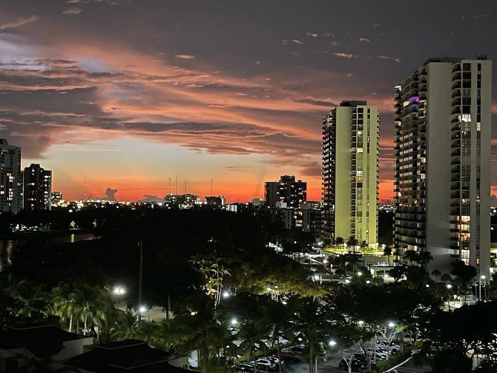 Miami, FL 33180,20281 E Country Club Dr #705