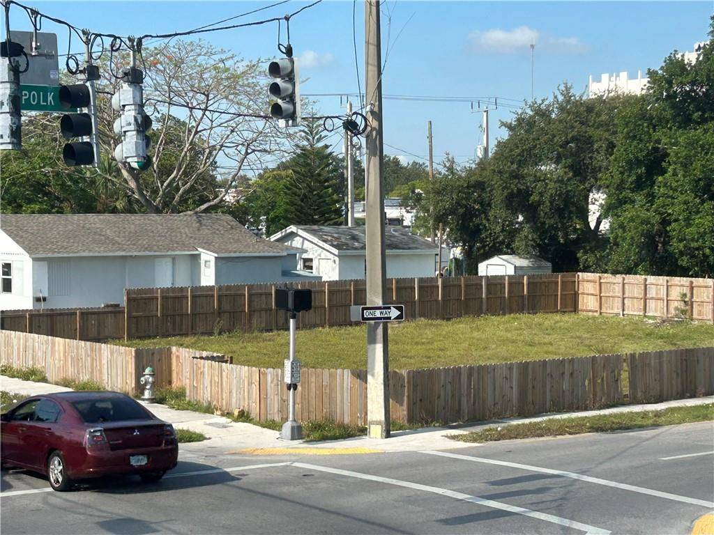 Hollywood, FL 33020,136 N 24th Ave